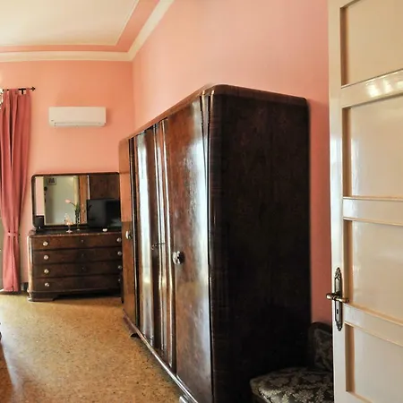 Al Diecisette Bed & Breakfast 2*